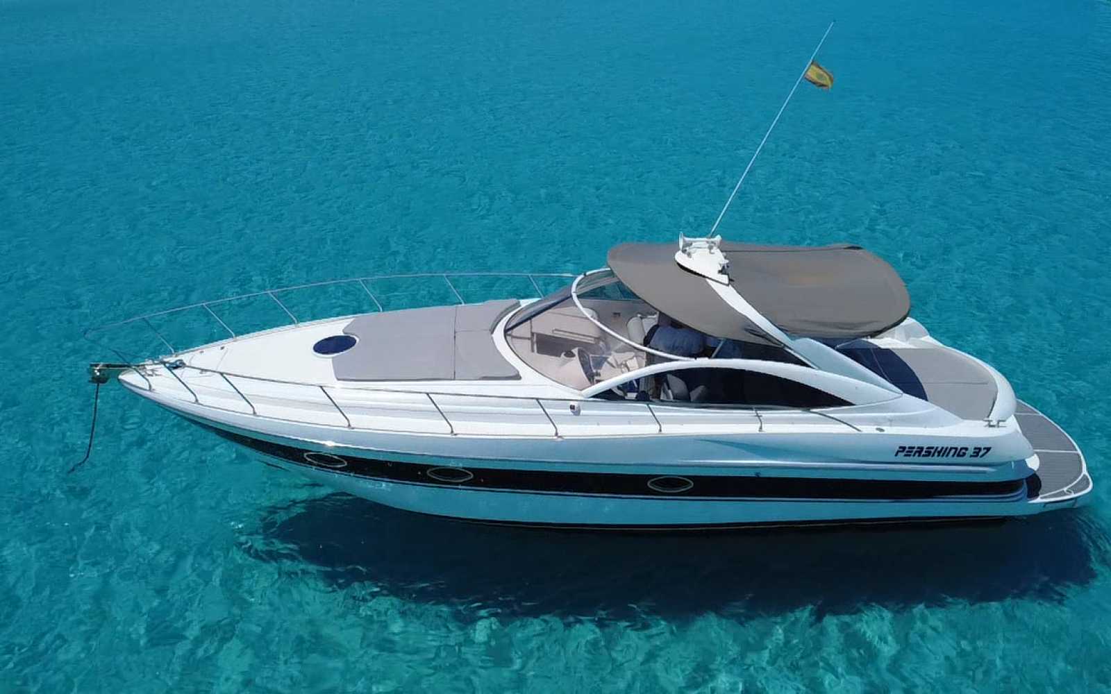 Pershing 37