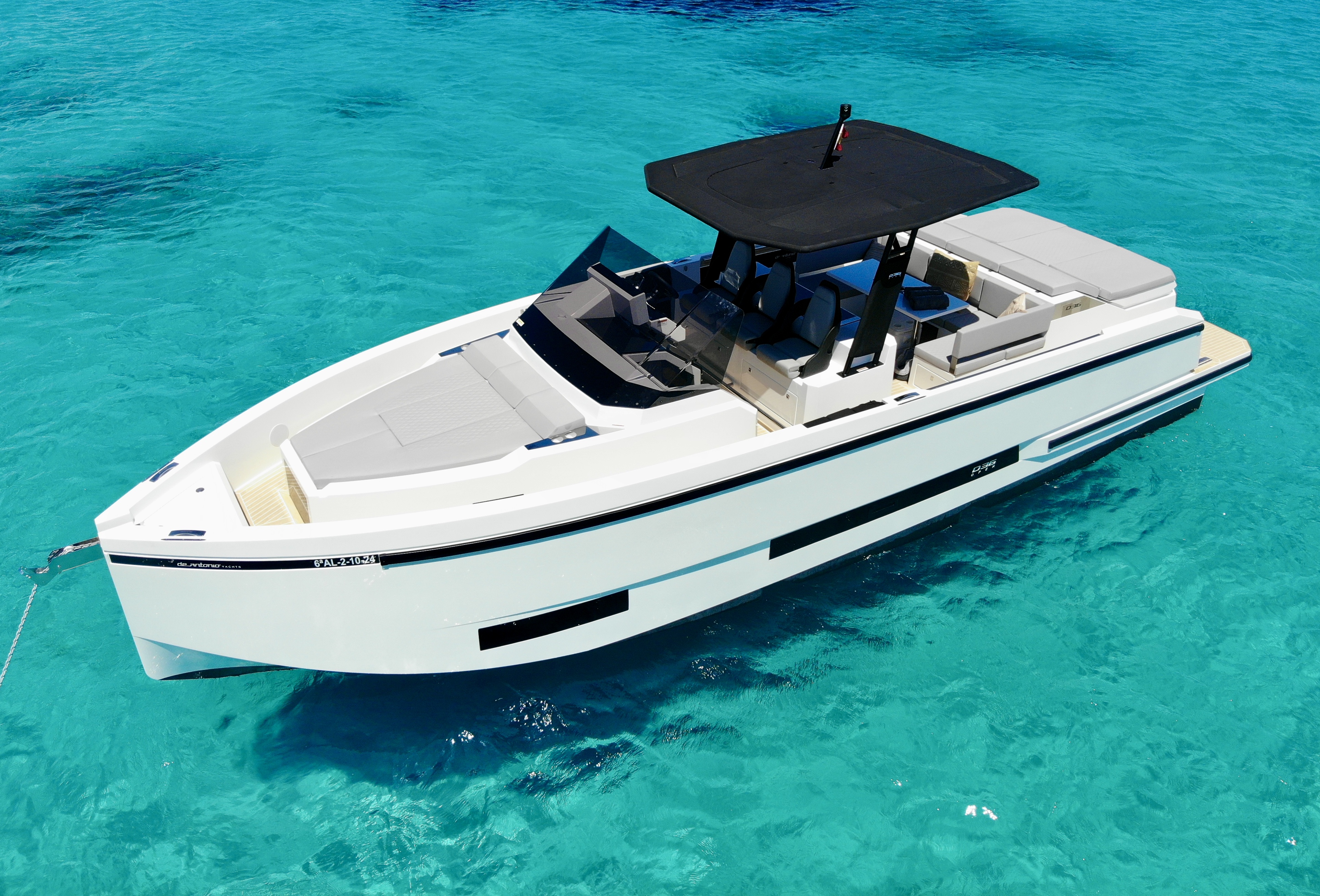 DeAntonio 36 Yacht